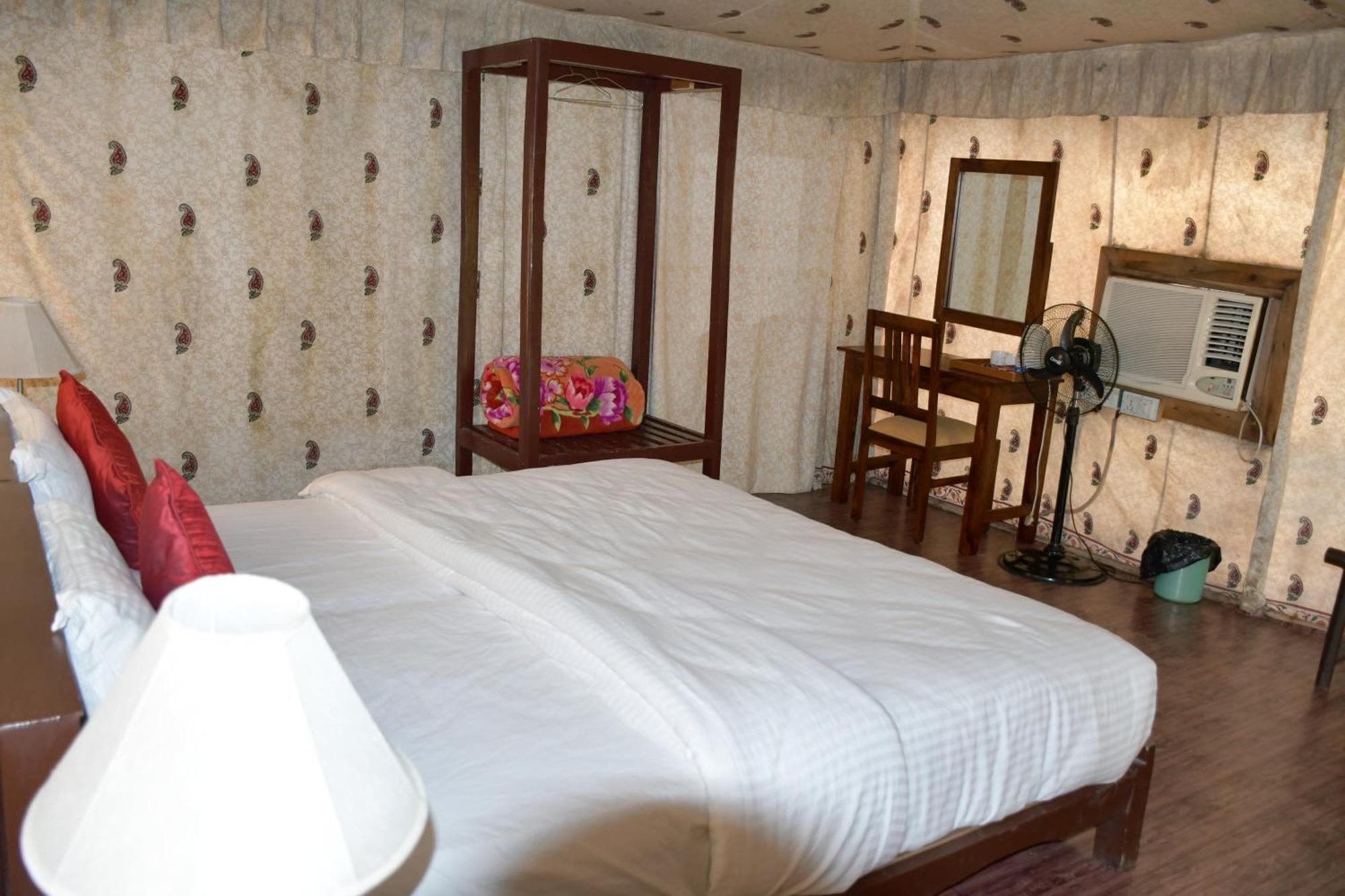 Sultan Bagh Resort By The Sky Imperial サワイ・マドプール 部屋 写真